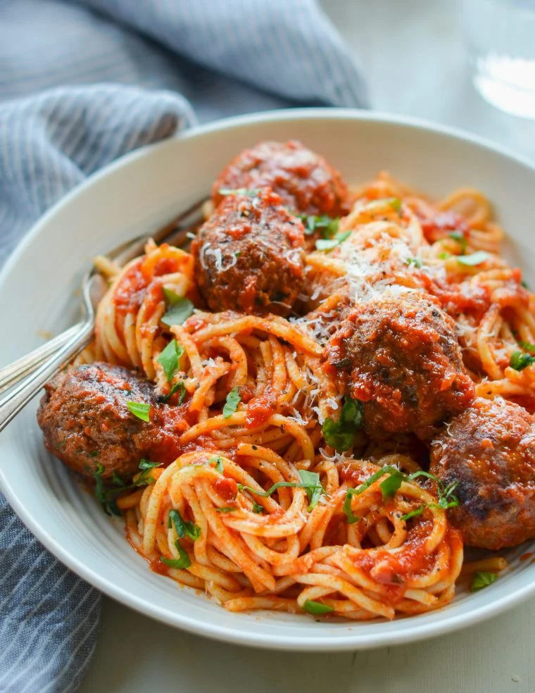 Spaghetti-and-meatballs-easy-dinner